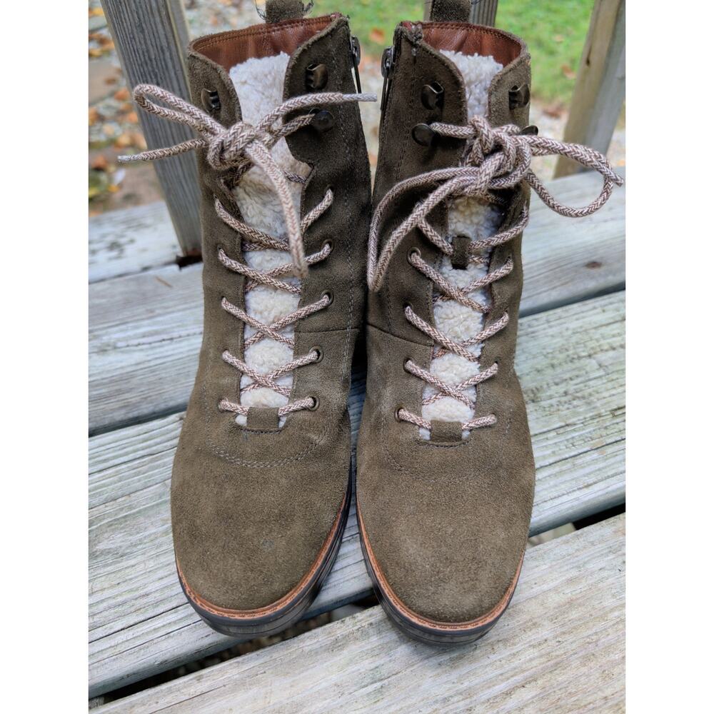 Marc Fisher Izma Green Suede 8.5 Lace Up Boots Hi Top Hiker Combat Faux Shearlin